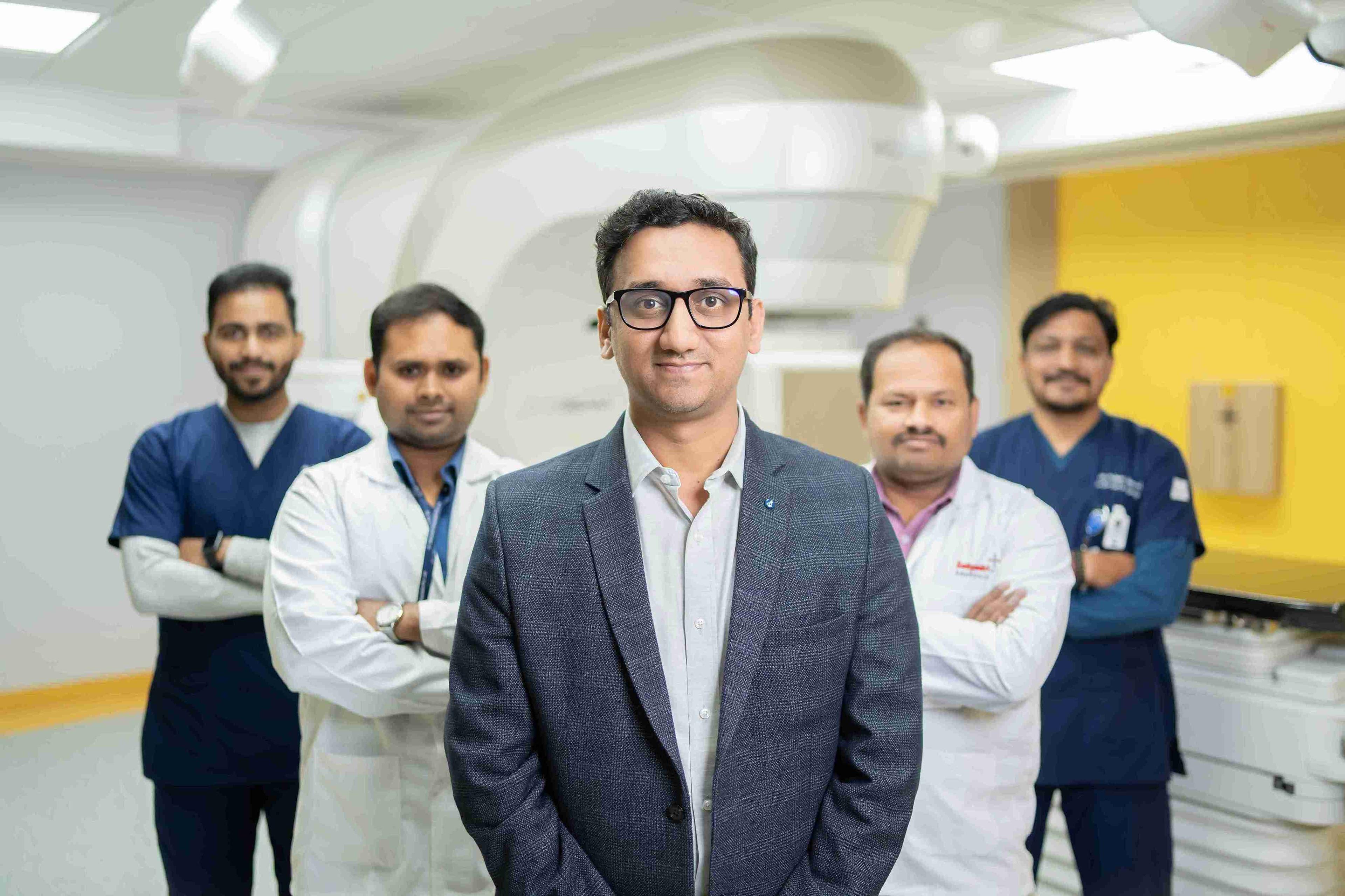 Advanced Varian TrueBeam Radiation Machine and Team